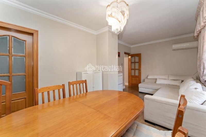 Foto f23680e1-8ca1-4c43-b955-176341d00e3a. Flat in La Gavarra Cornellà de Llobregat