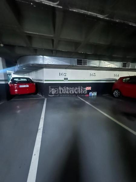 Foto f7e7efa8-9f02-41df-8b77-253ae475a03f. Car parking in Centre Cornellà de Llobregat