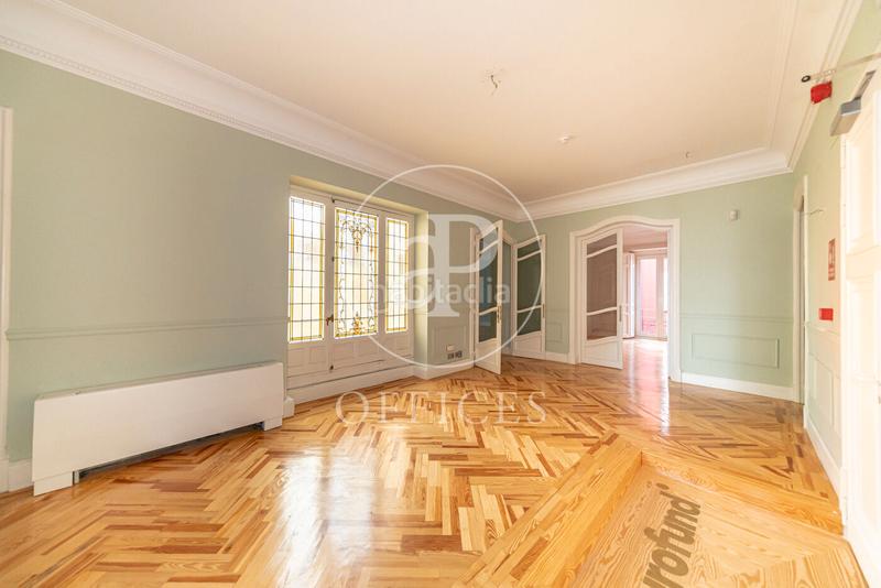 Foto 0c0a5563-3572-4778-becc-0977f0144728. Alquiler oficina  en alquiler en fernando el santo en Madrid