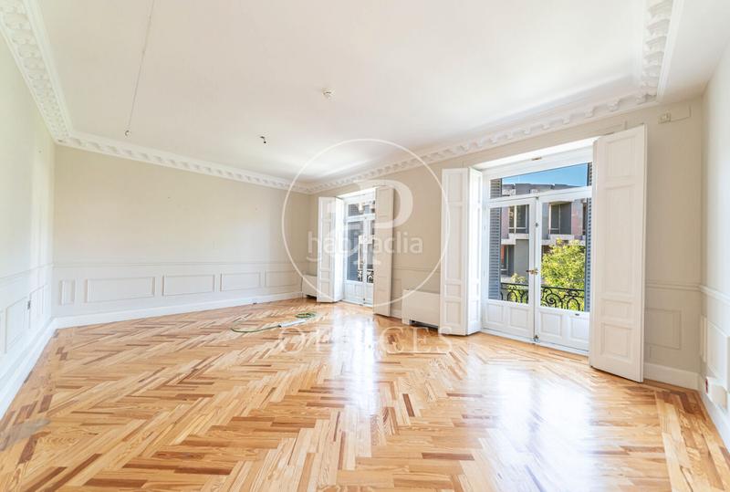 Foto 6df9c17b-0dfe-4771-8d76-b471a39b3b4b. Location bureau avec chauffage dans Almagro Madrid