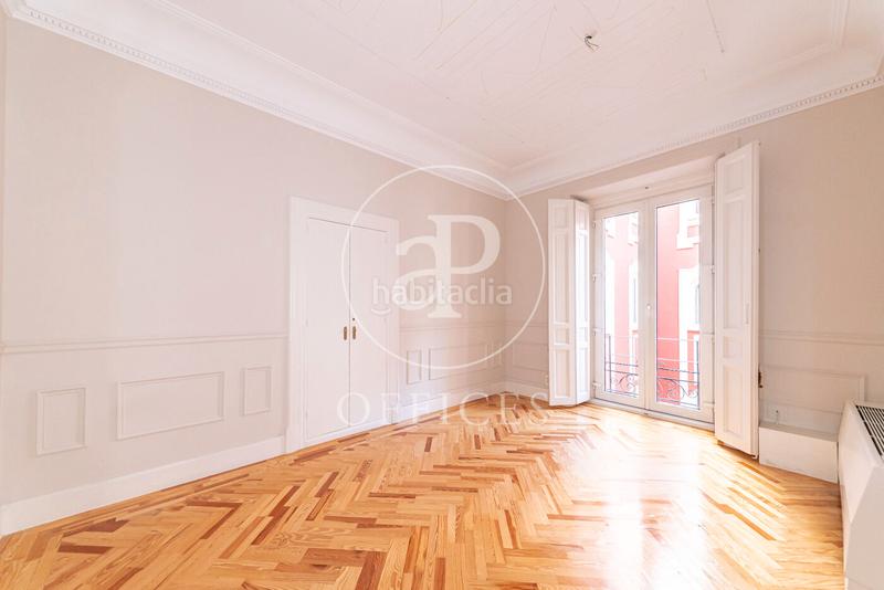 Foto f1da70fd-f185-48fb-8afa-5dce638eff64. Miete büro mit heizung in Almagro Madrid