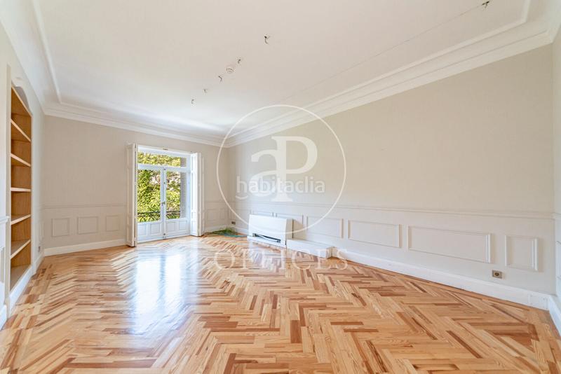 Foto 0126b01e-4e78-4e55-969f-99cb484a195a. Rent office space with heating in Almagro Madrid