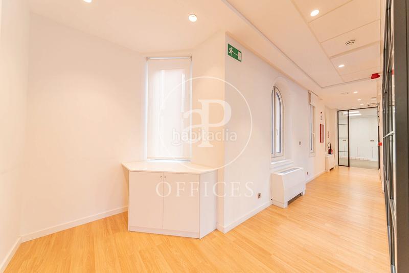 Foto 06a56ff5-0b3b-4ddc-968f-f576ee66a28d. Rent office space with heating in Almagro Madrid