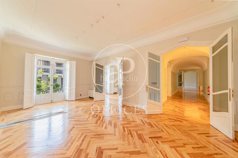 Foto 346ecdc4-0ac9-4cfd-912e-3033c7963be2. Rent office space with heating in Almagro Madrid