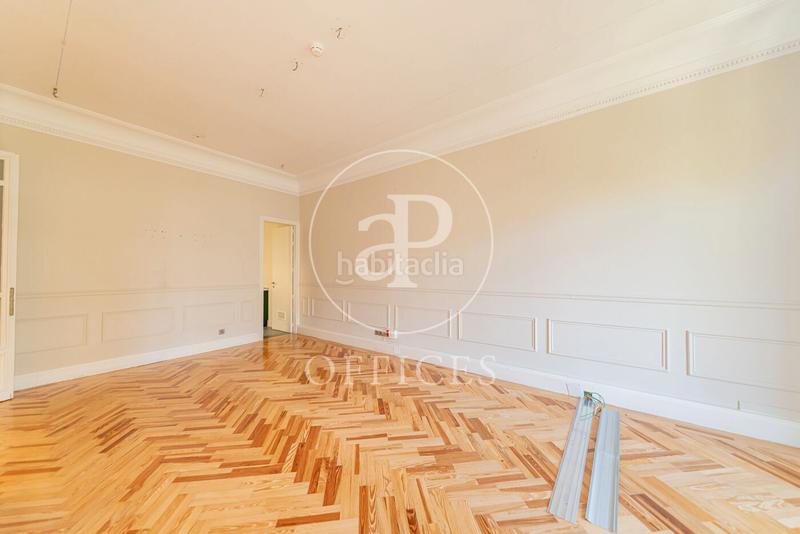 Foto 3e8a8dbb-3d81-4359-a54b-9e1a36b66d6a. Rent office space with heating in Almagro Madrid