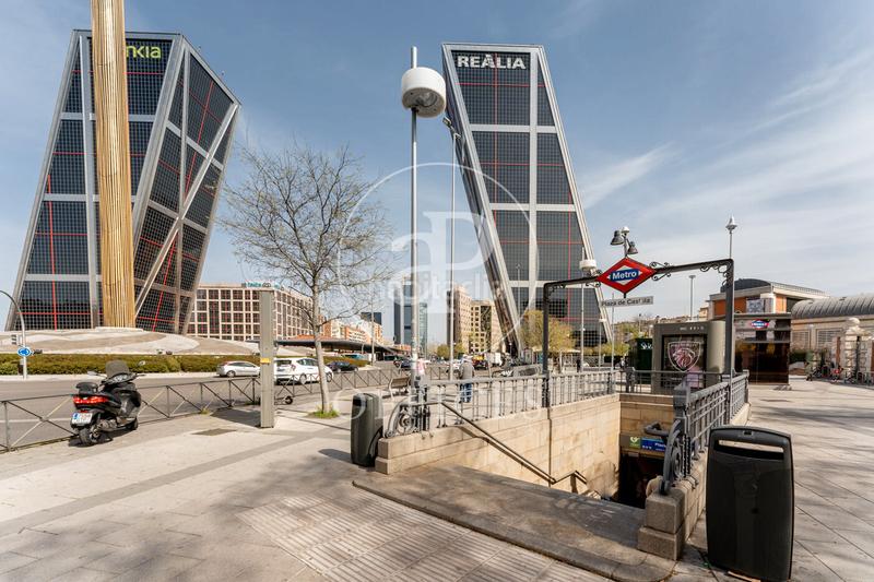 Foto 88ee43d7-8339-4f09-b758-dda4eafdc910. Alquiler oficina en p.º de la castellana 216 oficina en alquiler en plaza Castilla en Madrid