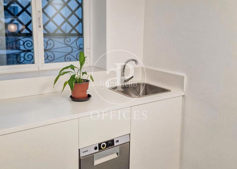 Foto d0673ca1-7a15-4d71-9c65-f00bdefc1924. Miete büro mit heizung in Recoletos Madrid