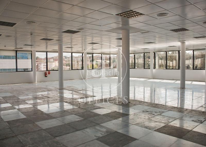 Foto c1ce9e26-a519-4328-b111-ecf1ddcd7a24. Miete büro mit heizung in el soto de La Moraleja La Moraleja