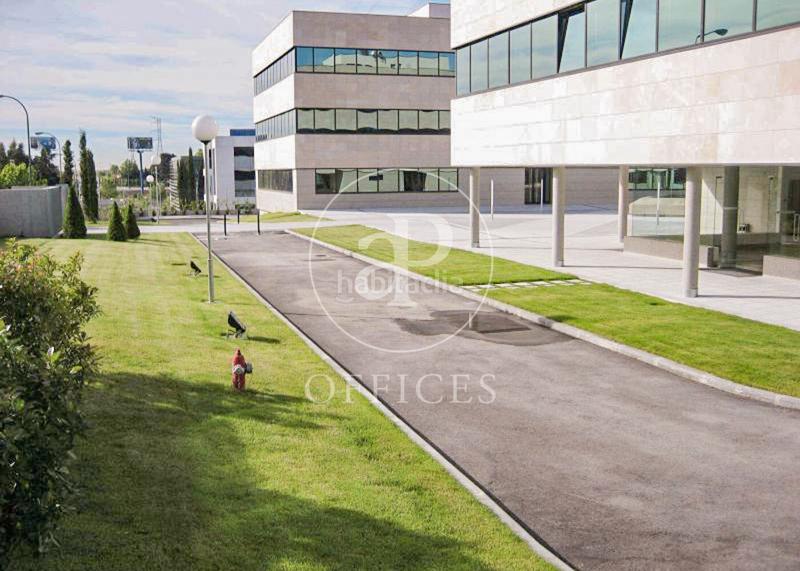 Foto 1c297774-9a51-44d3-a091-26b7472b776d. Rent office space with heating in La Florida - El Plantío Madrid