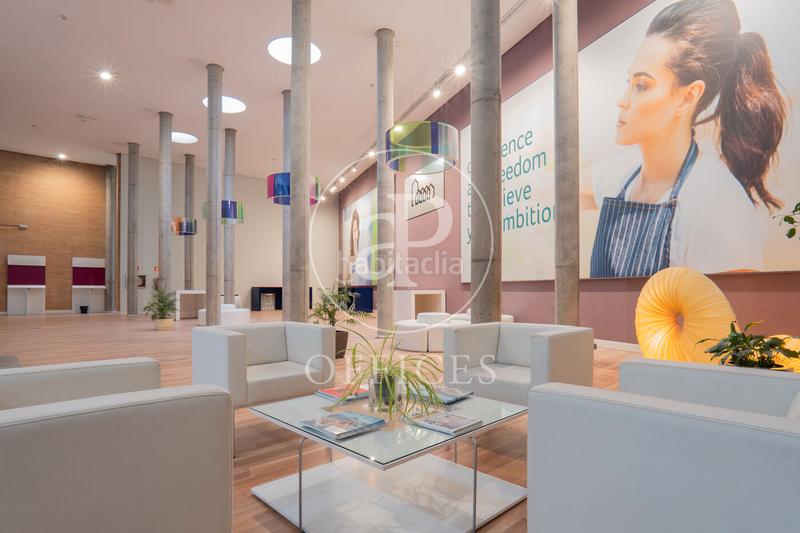 Foto 45f68c35-c4f0-4e6e-8343-cd1bf80883cc. Rent office space in Tres Olivos-Valverde Madrid