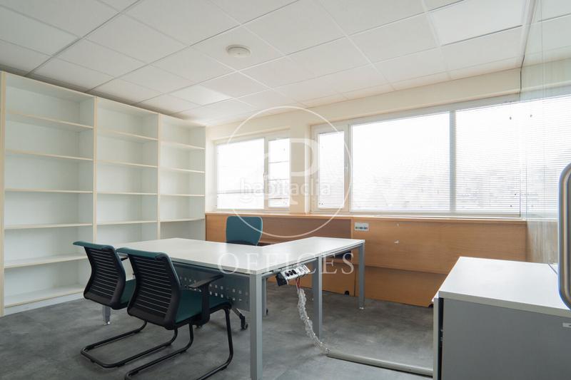 Foto 86665369-dadd-4f84-846d-87be8bb06197. Rent office space in Tres Olivos-Valverde Madrid