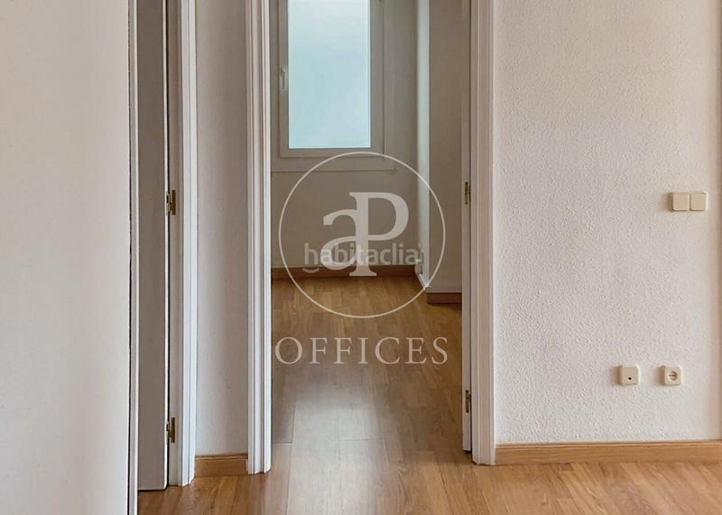 Foto b185be1f-941a-46e4-8c05-61919f2e3f40. Rent office space with heating in Universidad-Malasaña Madrid