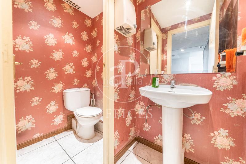 Foto 2054063b-e02f-4425-ad66-409b6f8d7e26. Office space with heating in Castillejos-Cuzco Madrid