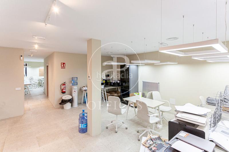 Foto 241c9501-f1b9-46c4-b3aa-e7d55c240c04. Office space in Argüelles Madrid
