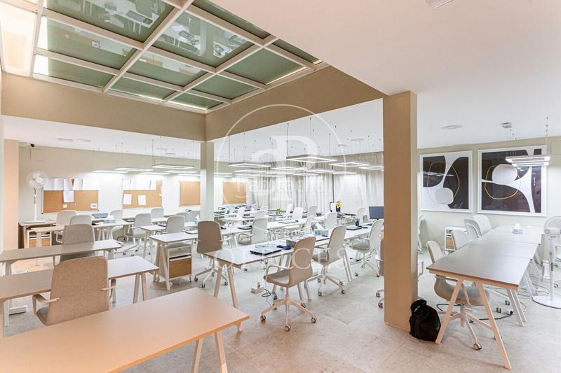 Foto f4fa38d2-edcd-4dee-b727-4fcac28187df. Office space in Argüelles Madrid