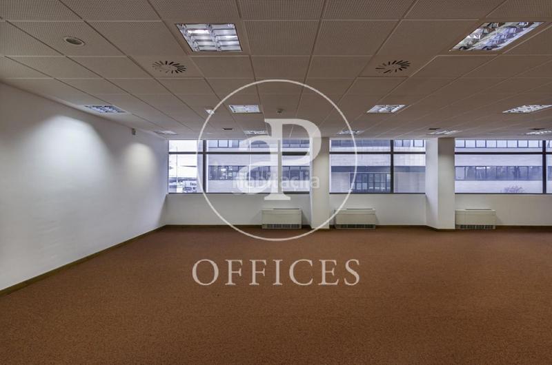 Foto 8372da14-ffe2-4ca7-ac97-2824c8663f6e. Alquiler oficina  en alquiler en barajas en Madrid