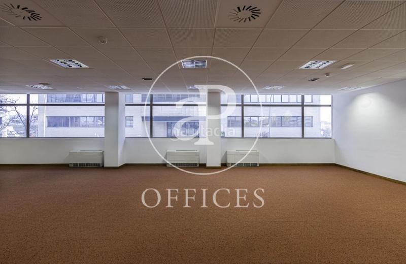 Foto 8474e976-fec5-486c-a8fc-8aea67414bae. Alquiler oficina  en alquiler en barajas en Madrid