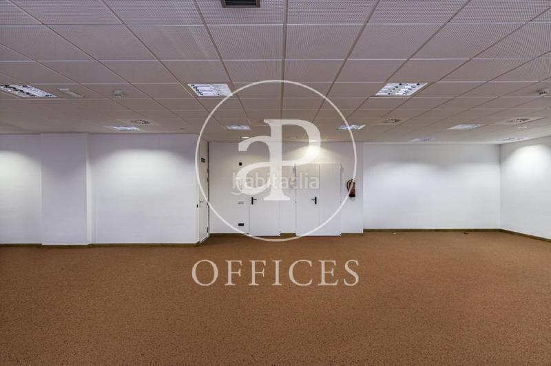 Foto 9778e72d-c654-44f4-b756-e226db16741d. Alquiler oficina  en alquiler en barajas en Madrid