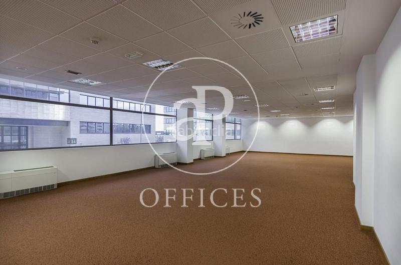 Foto 594268f2-5ae7-4ac0-85e5-7b046056de7f. Miete büro mit heizung in Aeropuerto Madrid