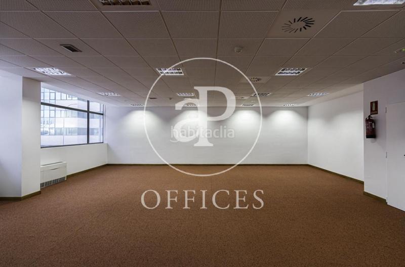 Foto af12d19a-a55a-4e90-8b11-c43dd9a730a4. Miete büro mit heizung in Aeropuerto Madrid