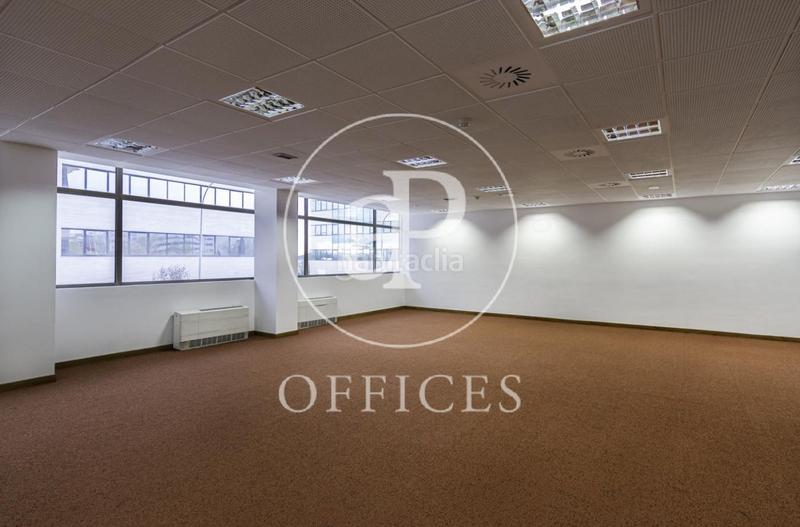 Foto e5851189-3d40-4574-98e3-661feb2d9777. Miete büro mit heizung in Aeropuerto Madrid
