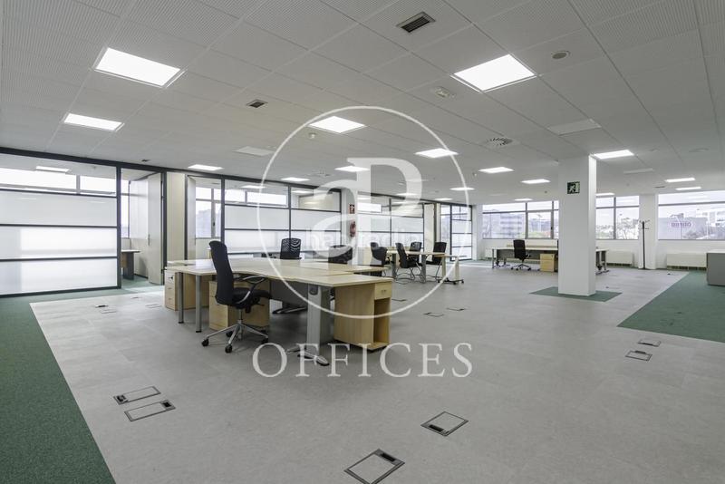 Foto 5d65ecbb-f104-48e7-9575-3ac9a274e0ff. Lloguer oficina amb calefacció a Aeropuerto Madrid