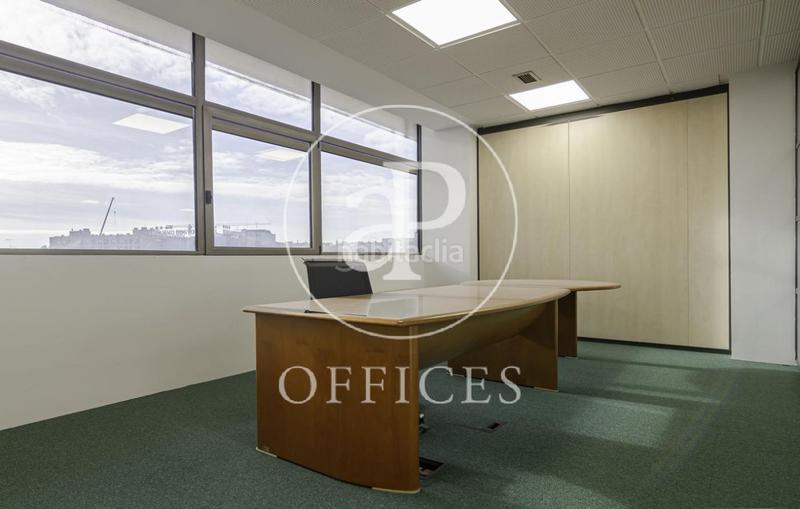 Foto ae59f6ef-a2a8-4b75-abf8-db6da56f7287. Lloguer oficina amb calefacció a Aeropuerto Madrid