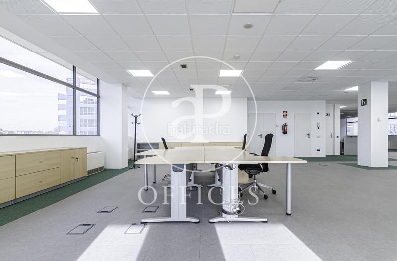 Foto cb2c7f2a-f40c-46d9-9dcf-8b7fad238517. Lloguer oficina amb calefacció a Aeropuerto Madrid