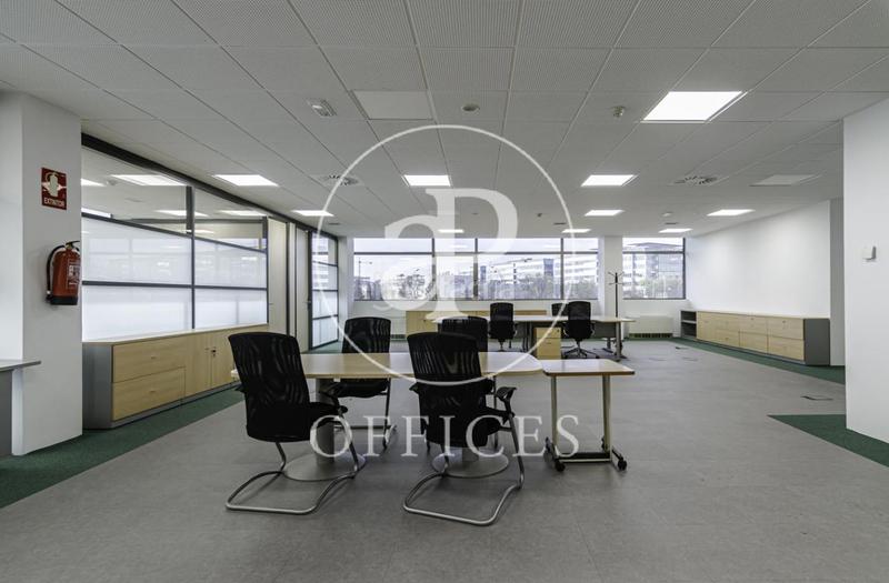 Foto 20875e35-4c33-4d75-a79f-12cd4e009cad. Miete büro mit heizung in Aeropuerto Madrid