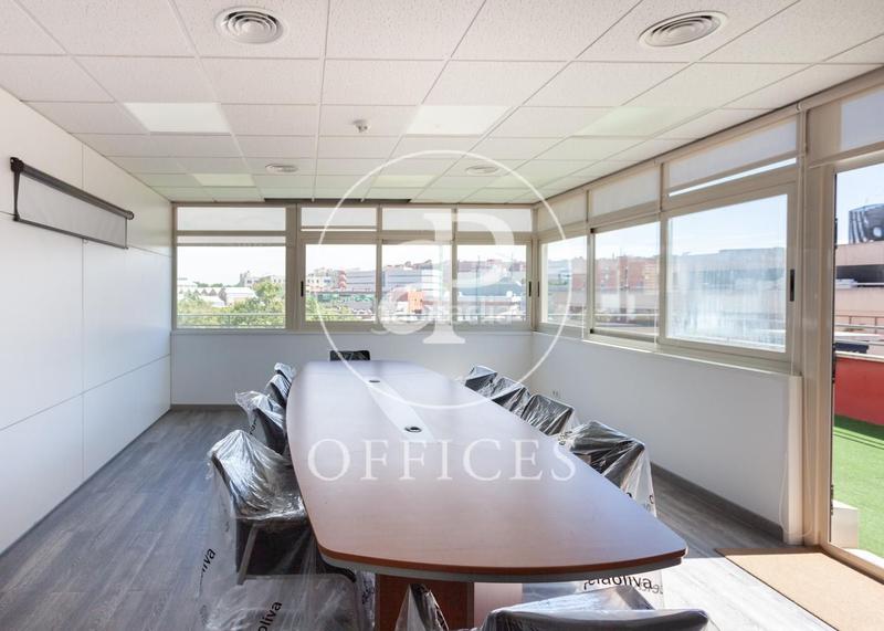 Foto 42e9e49d-8649-491f-aa4e-19cd127fb082. Ufficio in c. de manuel tovar 33 in Tres Olivos-Valverde Madrid