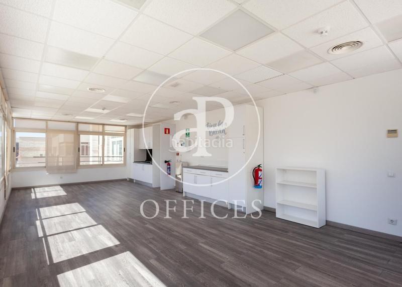 Foto 6a44813c-7847-4909-af94-a1baf9e09837. Ufficio in c. de manuel tovar 33 in Tres Olivos-Valverde Madrid