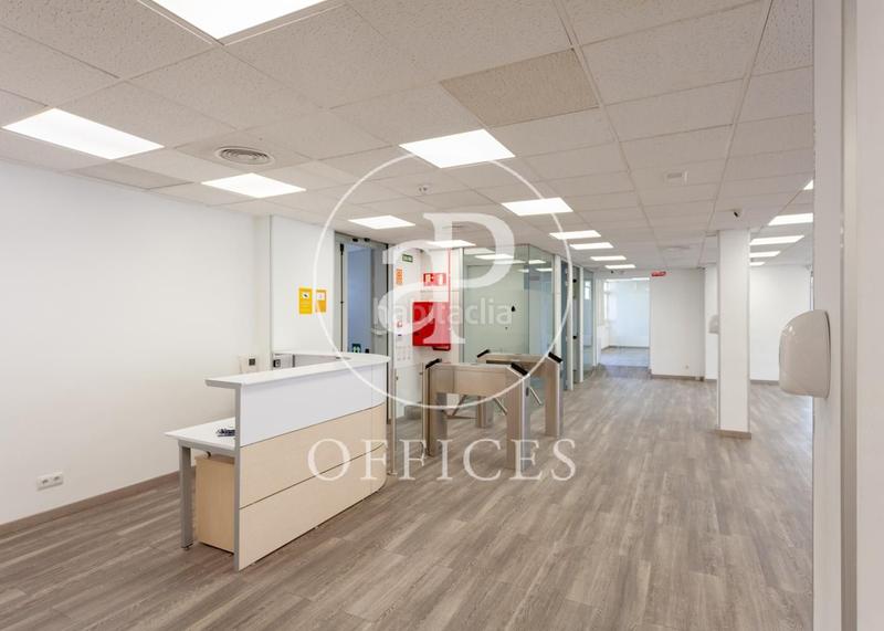 Foto ade75e2f-9373-4428-b26a-4095db7ec41a. Ufficio in c. de manuel tovar 33 in Tres Olivos-Valverde Madrid