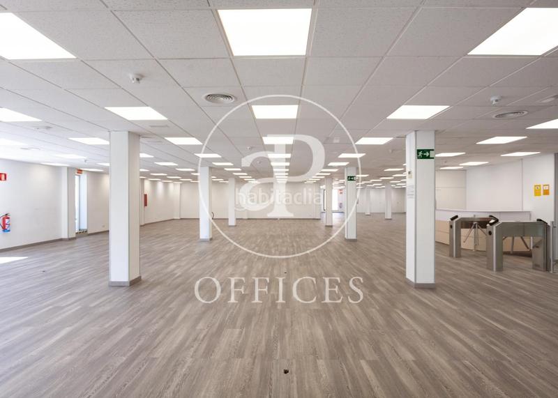 Foto fee2f95f-12b6-42f9-b95e-5ec476850e22. Ufficio in c. de manuel tovar 33 in Tres Olivos-Valverde Madrid