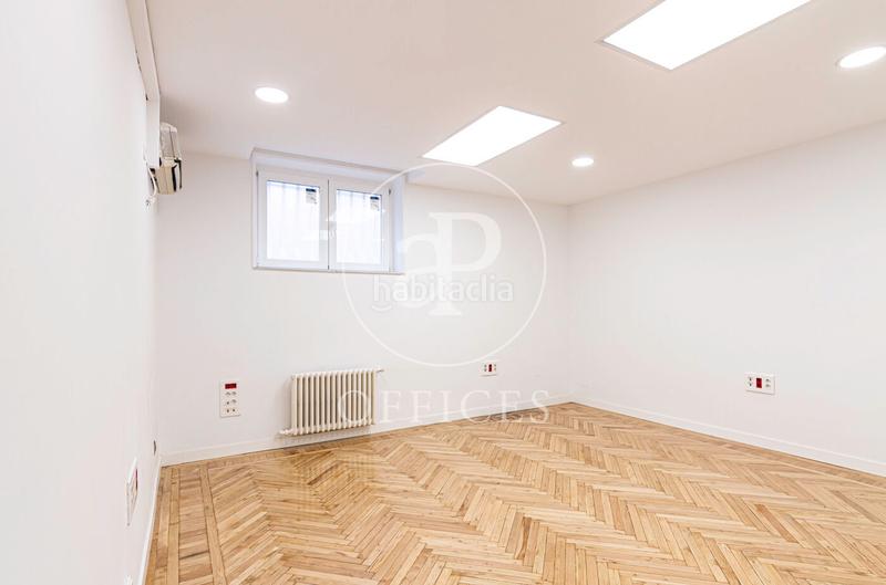 Foto 11c94ff7-34e0-47d7-8728-1638f6cfa2c6. Büro mit heizung in El Viso Madrid