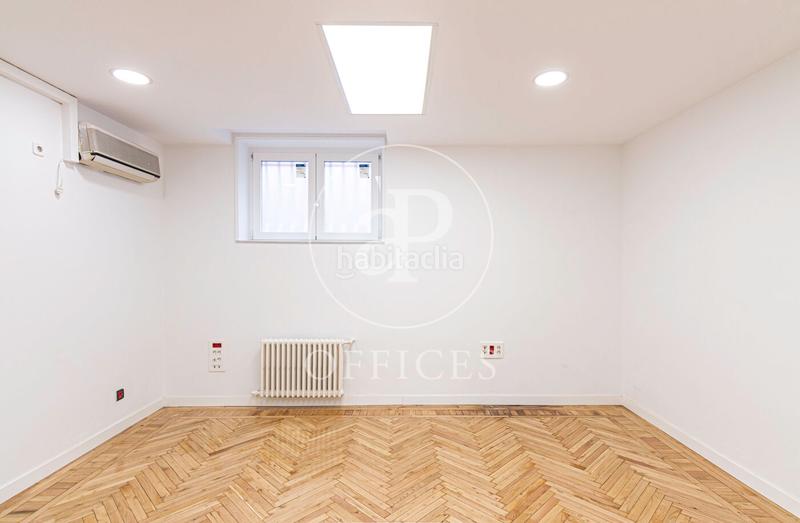 Foto 1a92a3af-760b-4f55-9945-52937e48a262. Büro mit heizung in El Viso Madrid