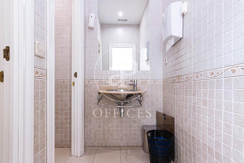 Foto 2db12732-01be-49a4-b391-8daaf6f86326. Büro mit heizung in El Viso Madrid