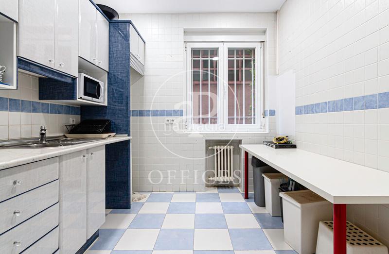 Foto 7018ddd2-3d3f-4e73-a9a9-73a5b72cc6d5. Büro mit heizung in El Viso Madrid