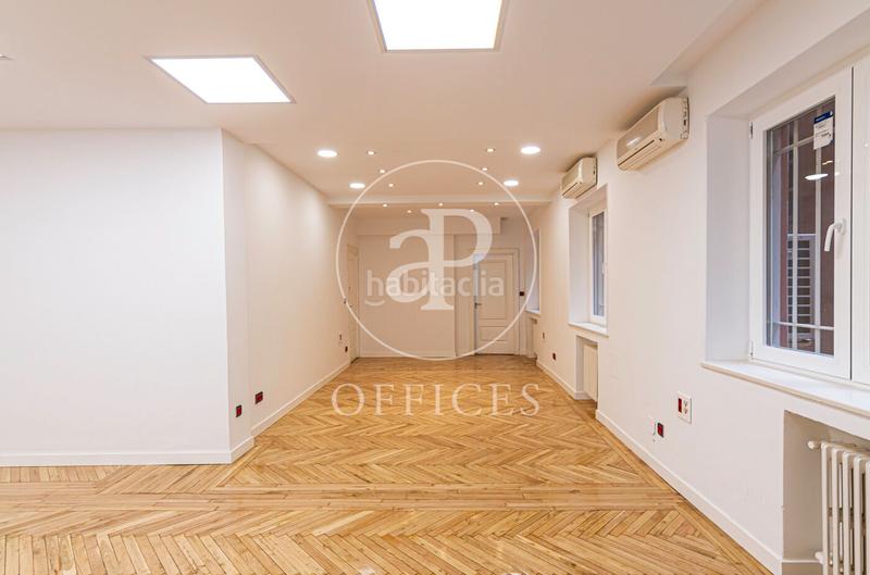 Foto 8f192bea-f389-4201-afb6-9be5858612e7. Büro mit heizung in El Viso Madrid