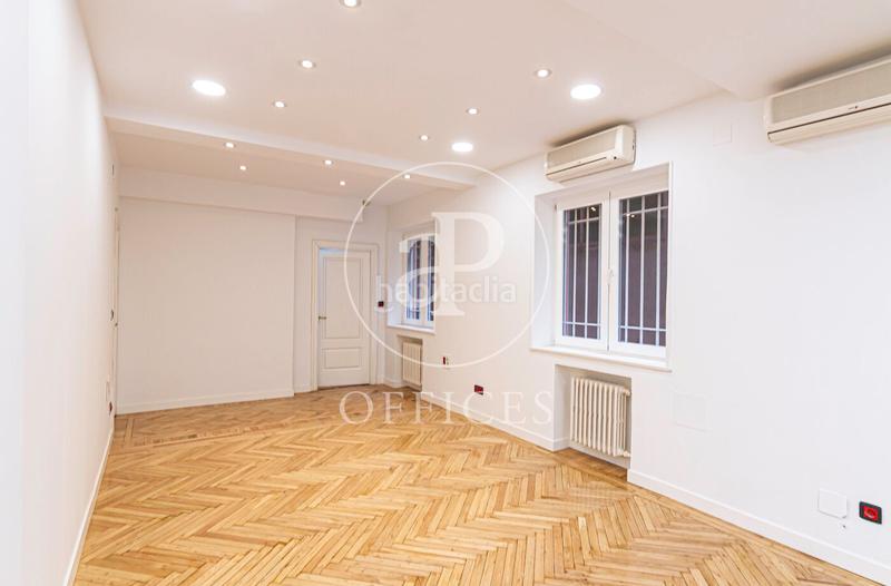 Foto c49915a0-9c86-4690-a8b3-ba9514bad02e. Büro mit heizung in El Viso Madrid