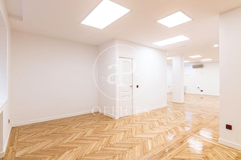 Foto cc9e5656-b6bd-4cb7-83c8-e1ac8191a086. Büro mit heizung in El Viso Madrid