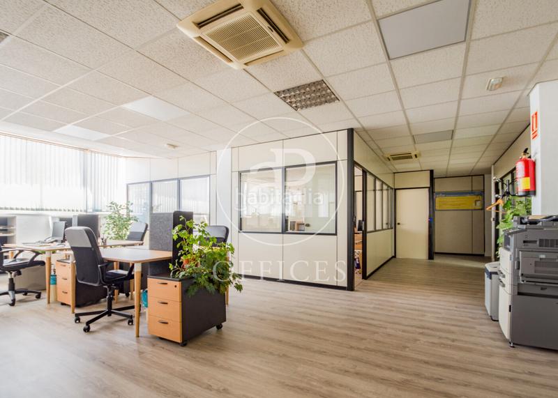 Foto 42fb6513-9042-45d7-a1c1-65e3ad9ff5a4. Office space with heating in Canillas Madrid