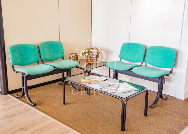 Foto 4af56852-bdca-456a-a8b4-801a972d1ed3. Office space with heating in Canillas Madrid