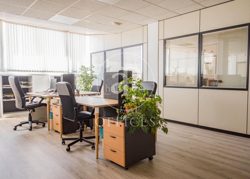 Foto 9231993b-bf9b-4c24-9e3f-08ce1fcb202e. Office space with heating in Canillas Madrid