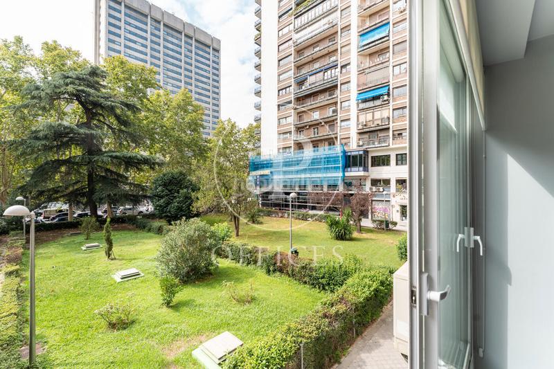 Foto 9523cb93-5c72-4ddf-9158-e0b49559d306. Miete büro mit heizung in Nueva España Madrid