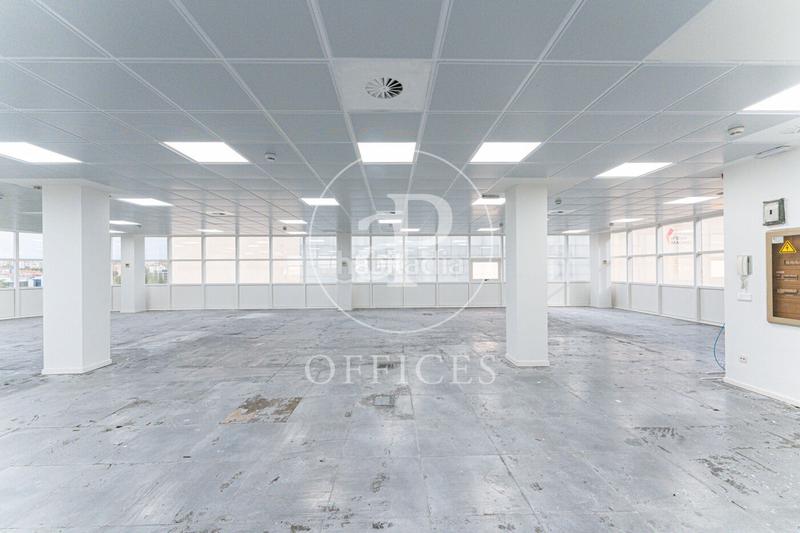 Foto 39ecbcfd-317e-4d9e-9e0d-1479a7376677. Rent office space with heating in Corralejos-Campo de las Naciones Madrid