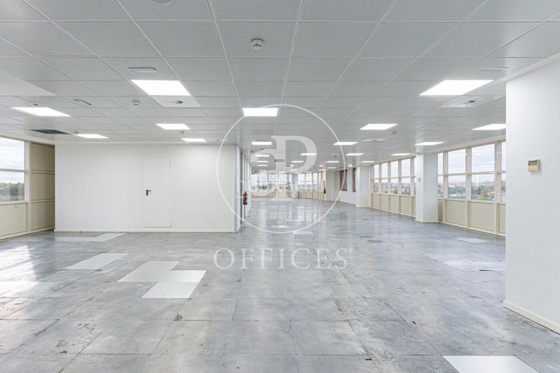 Foto 910681cb-8a98-4be4-b0fa-e56c0290a674. Rent office space with heating in Corralejos-Campo de las Naciones Madrid