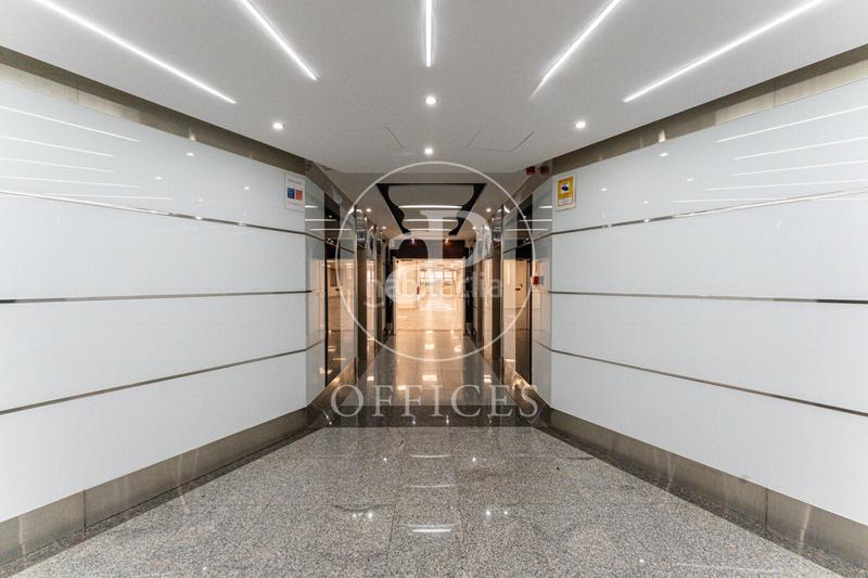 Foto cf18ec78-9000-47eb-a76c-d544e2d0d925. Rent office space with heating in Corralejos-Campo de las Naciones Madrid