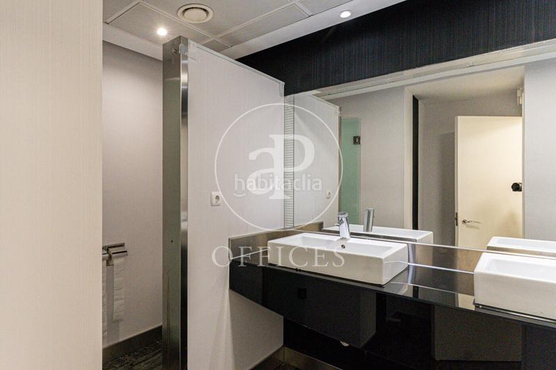 Foto f9277632-1df9-4359-9eaa-9020acea1cfa. Rent office space with heating in Corralejos-Campo de las Naciones Madrid