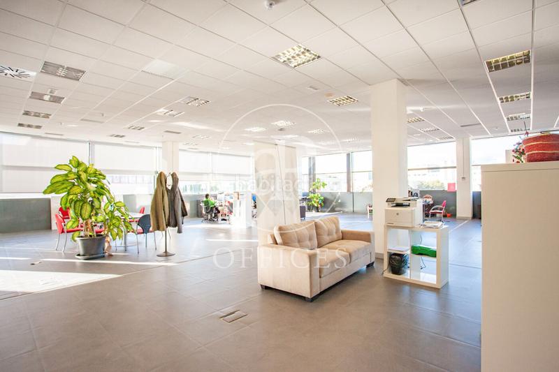 Foto 1648c1c8-a898-4a15-b618-fe8ec451ff16. Rent office space with heating in Zona Industrial Alcobendas