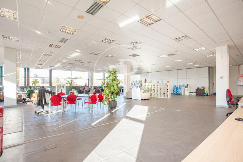 Foto 18464fe4-0fc1-4401-a214-231c959ef02c. Rent office space with heating in Zona Industrial Alcobendas